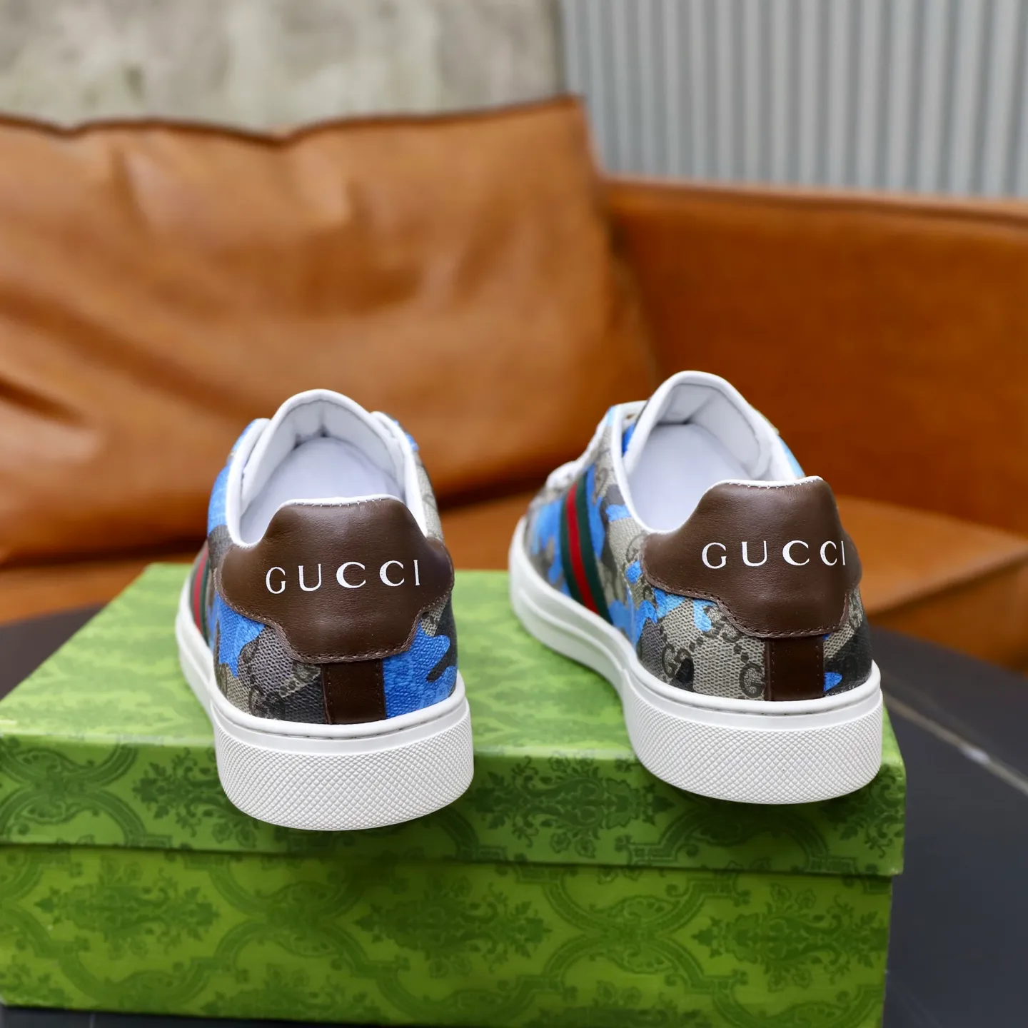 Ex-factory price: 420💰🙅‍♂️🙅‍♂️🙅‍♂️ Brand: Gucci GUCCi Standard code: 38-44 (45 customized) Grade: Same as the official website Material: Original leather splicing, comfortable and breathable sheepskin lining, original wear-resistant outsole Style category: Men's fashionable casual shoes, running, sports shoes, noble luxury brand elements, top luxury Color: actual picture color
